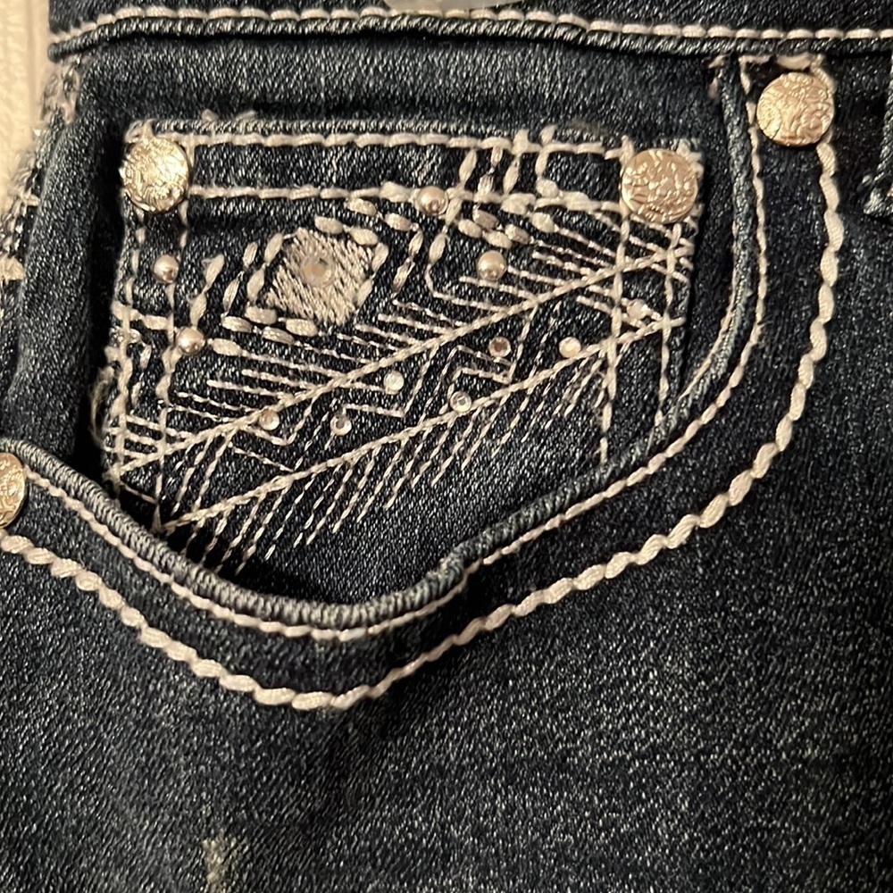 CATO Premium Denim Embellished Shorts - Size 10 - Picture 4 of 5